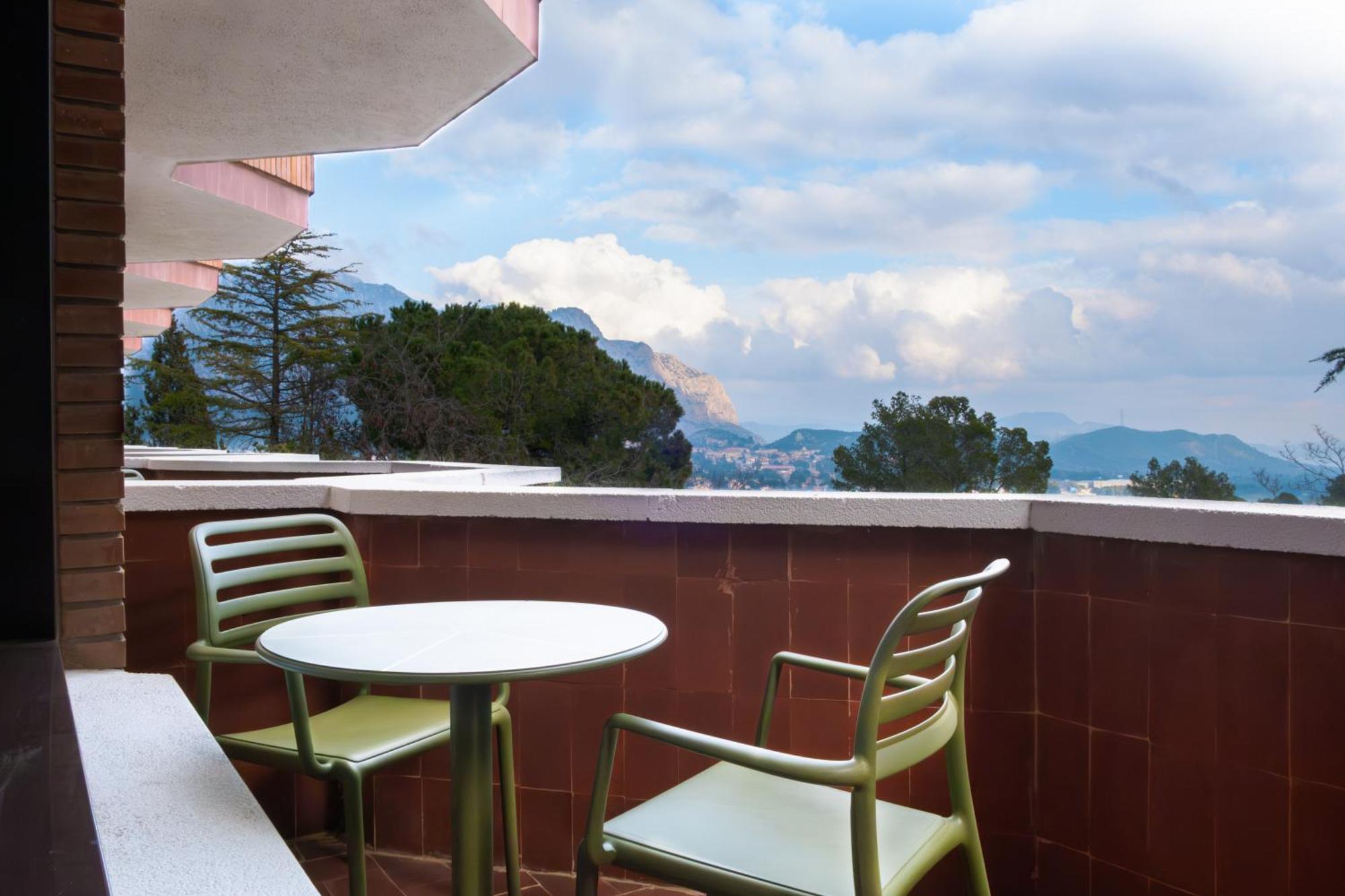 Checkin Montserrat Collbato Ngoại thất bức ảnh